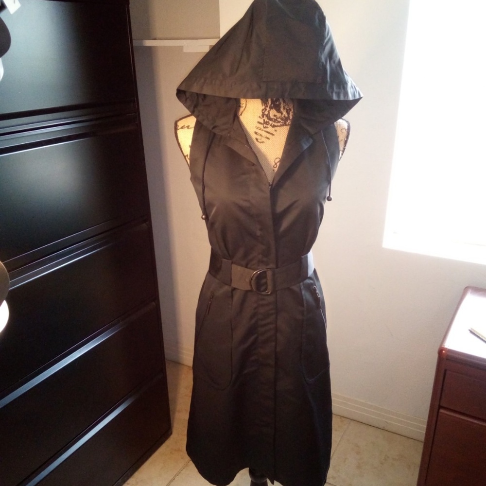 Akris Punto Hooded Dress